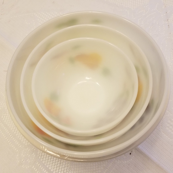 Set of 3 Anchor Hocking Fire King Nesting Mixing Bowls Gay Fad Fruit - Picture 3 of 16